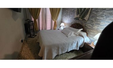 Se vende Chalet de 6 amb más lote lindero con quincho