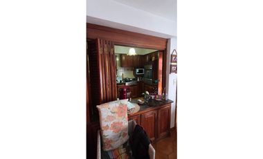 Se vende Chalet de 6 amb más lote lindero con quincho