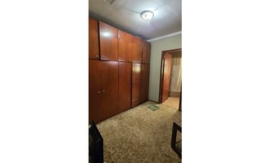 Se vende Chalet de 6 amb más lote lindero con quincho