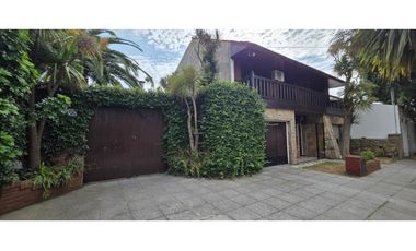 Se vende Chalet de 6 amb más lote lindero con quincho