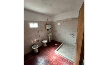 Se vende Casa en Maria Grande sobre Av. Argentina