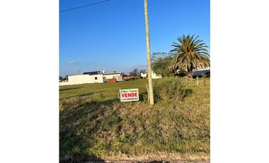 Se vende lote en Maria Grande sobre calle Paraná