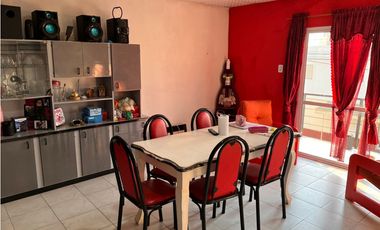 Casa de 2 pisos en Viale