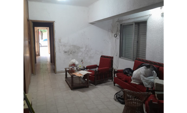 Se vende casa en Viale a Remodelar, sobre calle 9 de julio