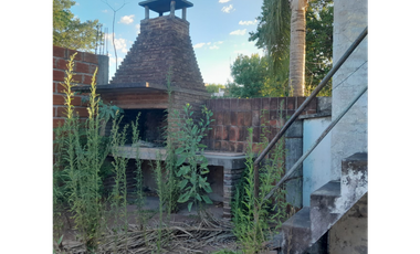 Se vende casa en Viale a Remodelar, sobre calle 9 de julio