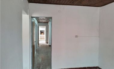 SE VENDE CASA EN VIALE ENTRE RIOS