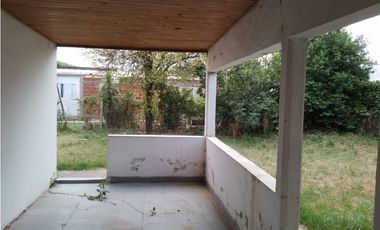 SE VENDE CASA EN VIALE ENTRE RIOS
