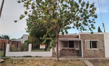 SE VENDE CASA EN VIALE ENTRE RIOS