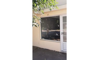 SE VENDE CASA CON LOCAL EN MARIA GRANDE