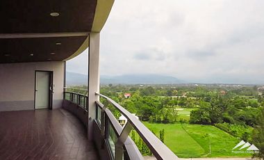 Spacious 3 Bedroom Condo With Mountain and Golf Course Views!