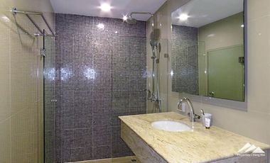 Spacious 3 Bedroom Condo With Mountain and Golf Course Views!