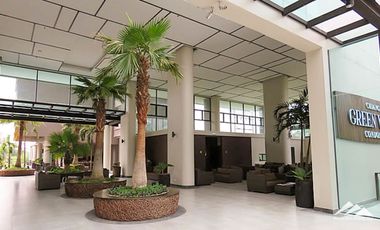 Spacious 3 Bedroom Condo With Mountain and Golf Course Views!