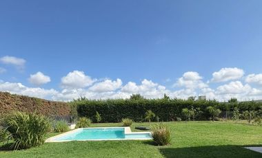 Alquiler Canning Barrio Cerrado Hermosa Casa de 3 dormitorios Garleria y Pileta