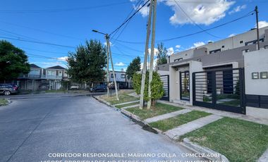 Dúplex 4 unidades funcionales en venta con cochera en Burzaco | Ideal inversión