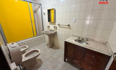 Casa en venta c/ cochera en Cuyaya