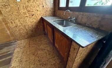 Casa en venta c/ cochera en Cuyaya