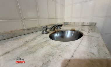 Casa en venta c/ cochera en Cuyaya