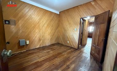 Casa en venta c/ cochera en Cuyaya