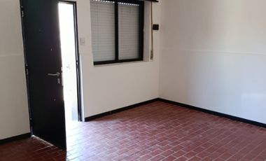 Departamento Tipo Casa en alquiler en Moron Sur