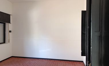 Departamento Tipo Casa en alquiler en Moron Sur