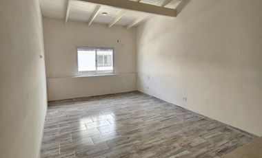 Departamento Tipo Casa en alquiler en Lanus Oeste