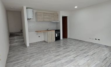 Departamento Tipo Casa en alquiler en Lanus Oeste