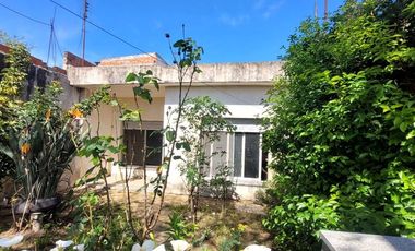 CASA EN VENTA 4 AMBIENTES SOURIGUEZ