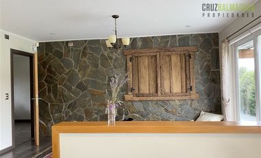 Casa en Arriendo en Parque Stocker km 2.5 camino a Ensenada, costado Santa Otilia