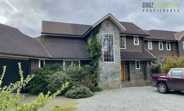 Casa en Arriendo en Parque Stocker km 2.5 camino a Ensenada, costado Santa Otilia