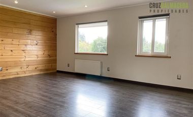 Casa en Arriendo en Parque Stocker km 2.5 camino a Ensenada, costado Santa Otilia