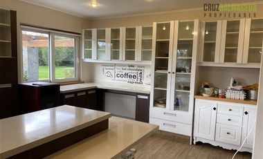 Casa en Arriendo en Parque Stocker km 2.5 camino a Ensenada, costado Santa Otilia