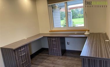 Casa en Arriendo en Parque Stocker km 2.5 camino a Ensenada, costado Santa Otilia