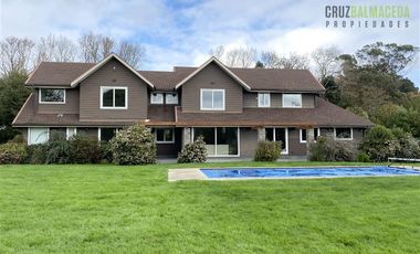 Casa en Arriendo en Parque Stocker km 2.5 camino a Ensenada, costado Santa Otilia