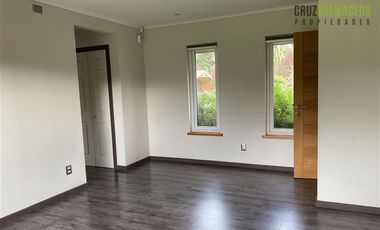 Casa en Arriendo en Parque Stocker km 2.5 camino a Ensenada, costado Santa Otilia