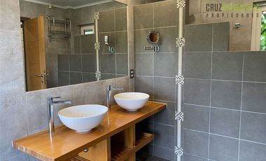 Casa en Arriendo en Parque Stocker km 2.5 camino a Ensenada, costado Santa Otilia