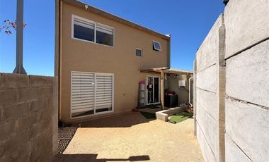 Casa en Arriendo en Av Las Nalcas 415