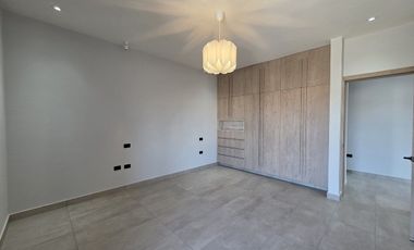 Casa en Venta Punta Tiburon / de 3 niveles