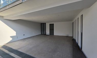 Casa en Venta Punta Tiburon / de 3 niveles