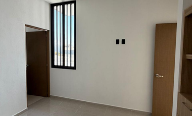 CASA EN VENTA, 1 PLANTA, 2 RECÁMARAS, 2 BAÑOS, COCHERA PARA 1 AUTO