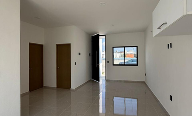 CASA EN VENTA, 1 PLANTA, 2 RECÁMARAS, 2 BAÑOS, COCHERA PARA 1 AUTO
