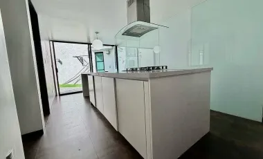 Casa en venta en Lomas de Tecamachalco, Naucalpan de Juárez, México