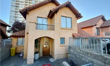 PRECIOSA CASA EN VENTA EN VIÑA DEL MAR ALTO
