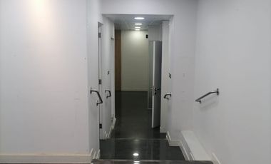 LOCAL COMERCIAL EDIFICIO MEDICO ALCANTARA 70 MT2