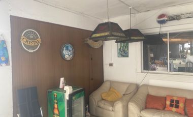 Casa en arriendo c/ estacionamiento en Higuerillas