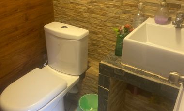 Casa en arriendo c/ estacionamiento en Higuerillas