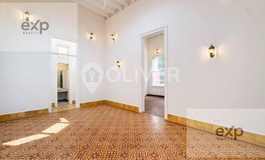 Casa histórica remodelada en venta Chorrillos 4 frentes