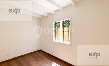 Casa histórica remodelada en venta Chorrillos 4 frentes