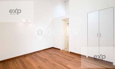 Casa histórica remodelada en venta Chorrillos 4 frentes