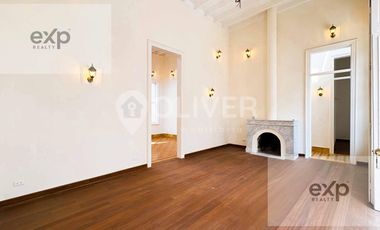 Casa histórica remodelada en venta Chorrillos 4 frentes