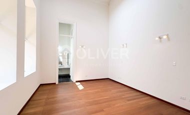 Casa histórica remodelada en venta Chorrillos 4 frentes